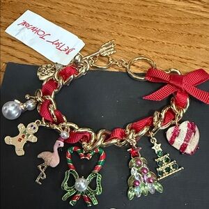 🩷 Betsey Johnson Whimsical Holiday Charm Bracelet